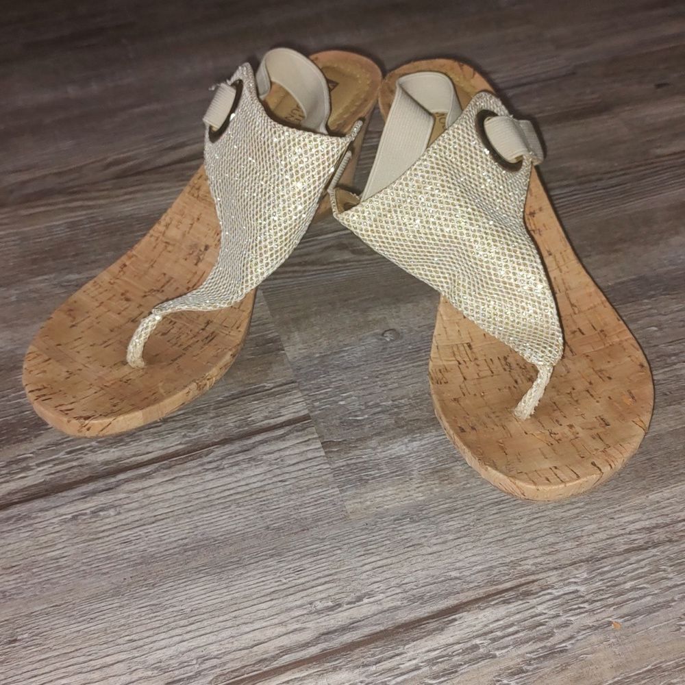 White Mountain kork gold metallic heeled wedge sling back sandals Sz 8